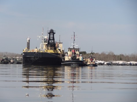 Dredge and tugs, Superior WI Entry to Lake Superior
