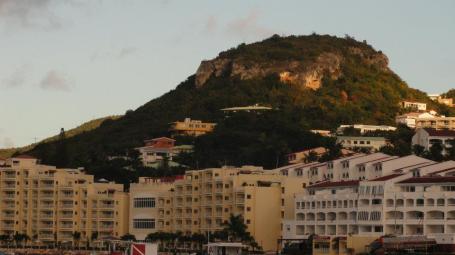 Pineapple Hill SimpsonBay